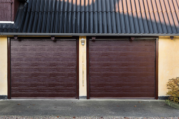 billeder af garageporte brune woodgrain